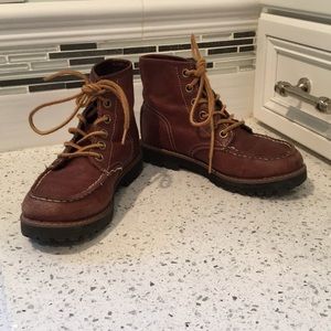 Lands’ End boys 13M brown boots